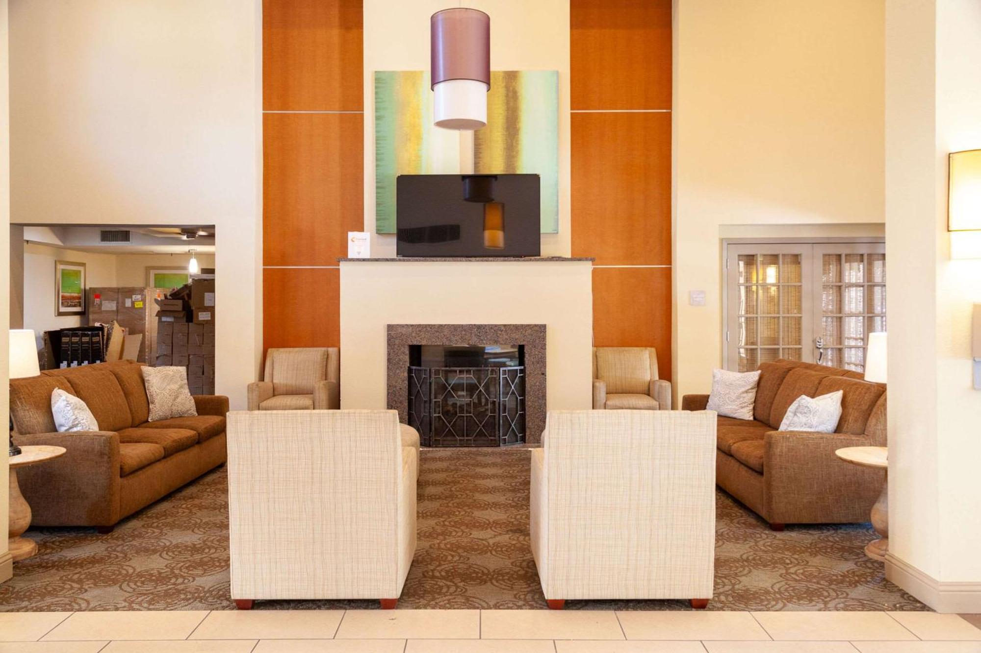 Comfort Suites Baton Rouge South I-10 エクステリア 写真
