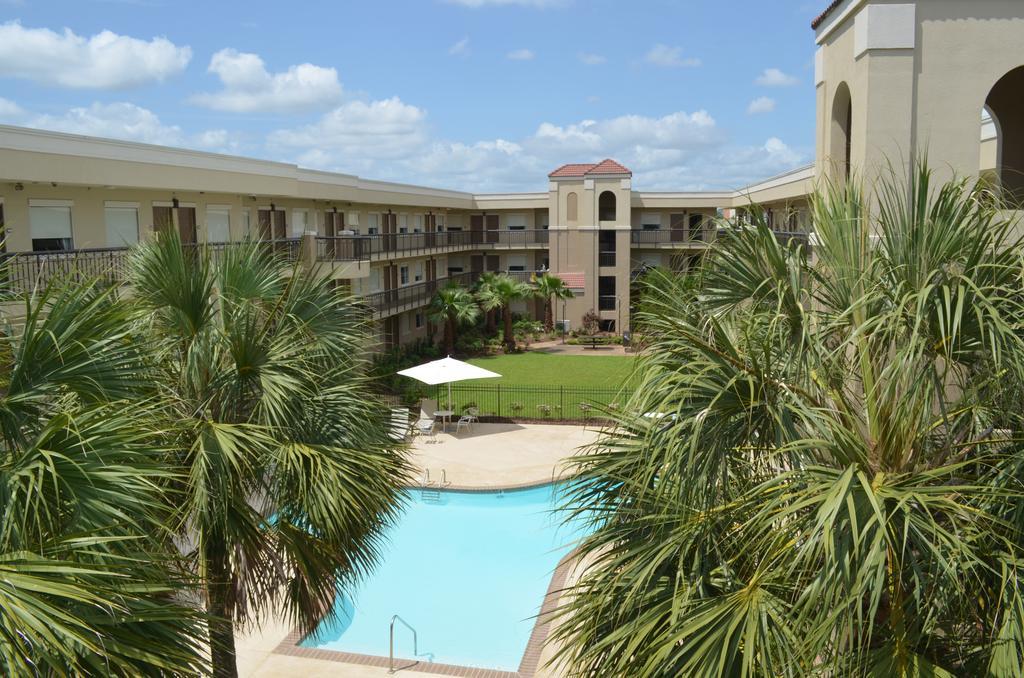 Comfort Suites Baton Rouge South I-10 エクステリア 写真